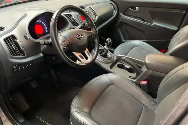 Kia Sportage (2011) thumbnail 5