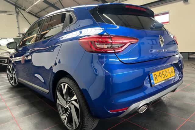 Renault Clio (2022) thumbnail 2