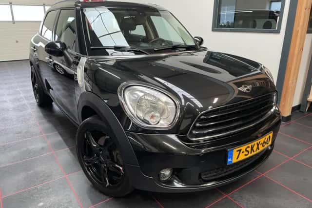 MINI Countryman (2013) thumbnail 4