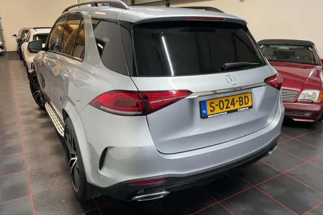 Mercedes-Benz GLE (2023) thumbnail 2