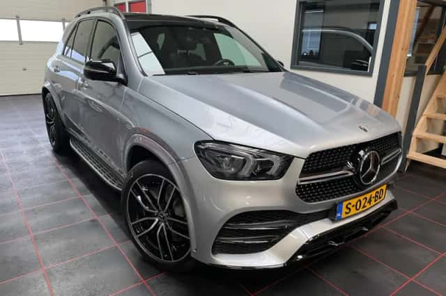 Mercedes-Benz GLE (2023) thumbnail 4