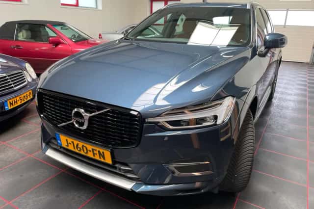 Volvo XC60 (2020) thumbnail 1