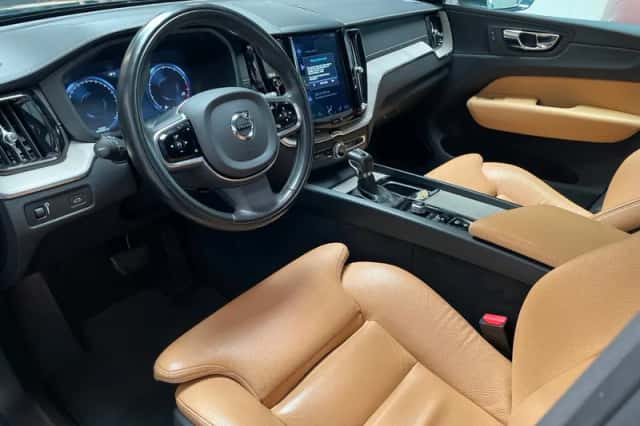 Volvo XC60 (2020) thumbnail 6