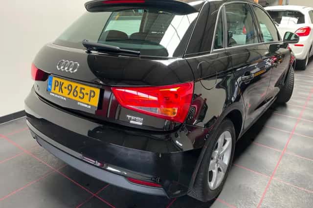 Audi A1 (2017) thumbnail 3