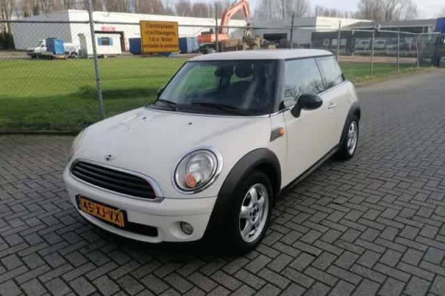 MINI One (2007) thumbnail 3