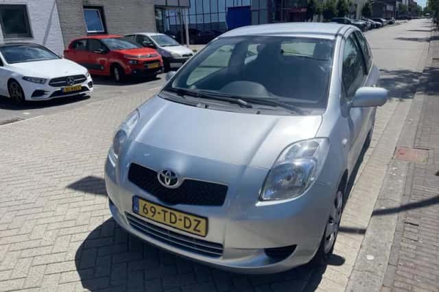 Toyota Yaris (2006) thumbnail 4