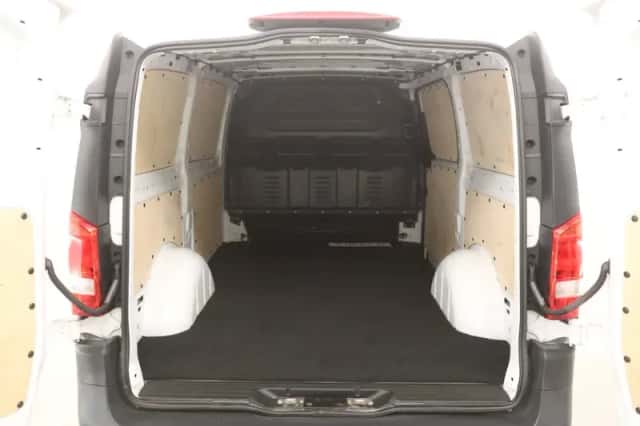 Mercedes-Benz Vito (2021) thumbnail 3