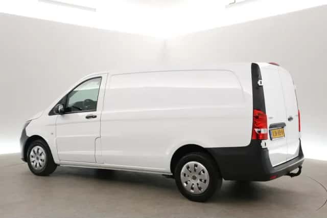 Mercedes-Benz Vito (2021) thumbnail 4