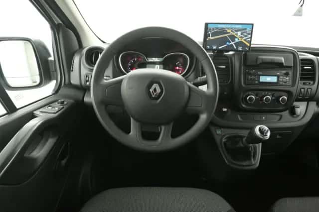 Renault Trafic (2021) thumbnail 2