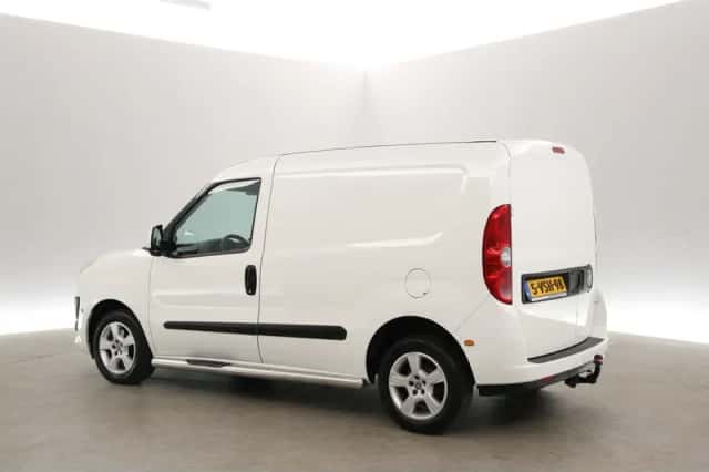 Fiat Doblò (2011) thumbnail 4