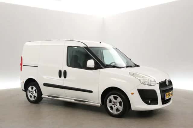 Fiat Doblò (2011) thumbnail 5
