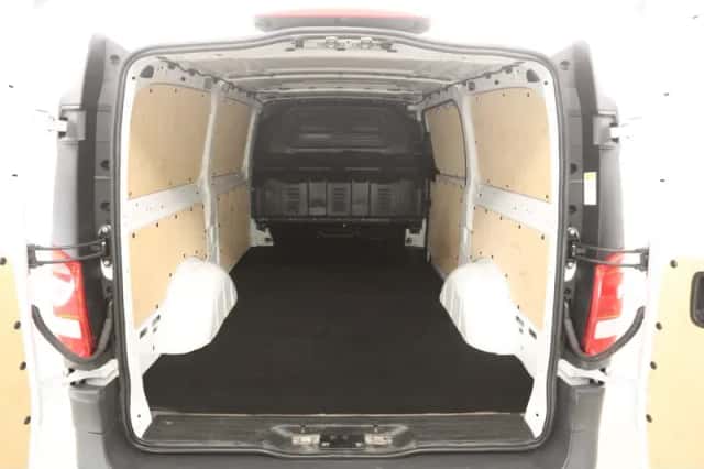 Mercedes-Benz Vito (2022) thumbnail 3