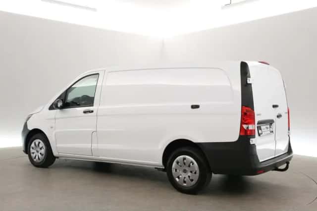 Mercedes-Benz Vito (2022) thumbnail 4