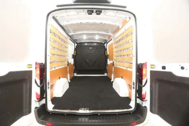 Ford Transit (2021) thumbnail 3