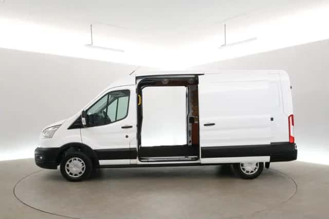 Ford Transit (2021) thumbnail 4