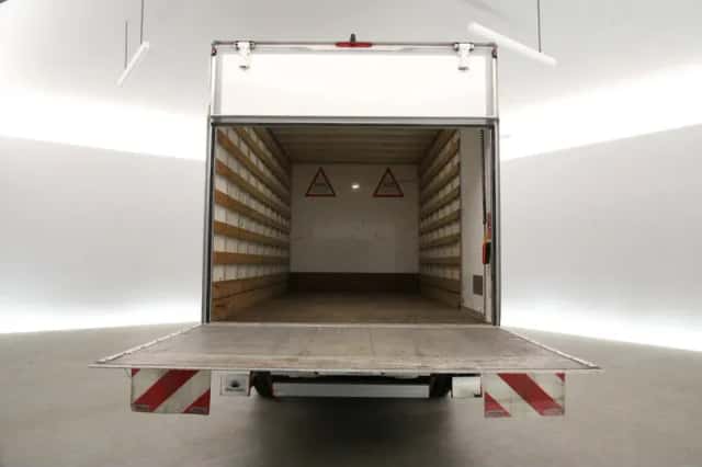 Volkswagen Crafter (2021) thumbnail 6