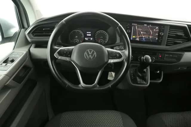 Volkswagen Transporter (2021) thumbnail 2
