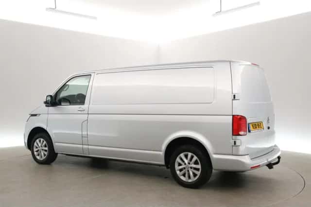 Volkswagen Transporter (2021) thumbnail 4