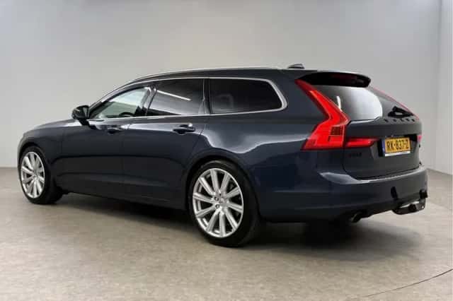 Volvo V90 (2018) thumbnail 3