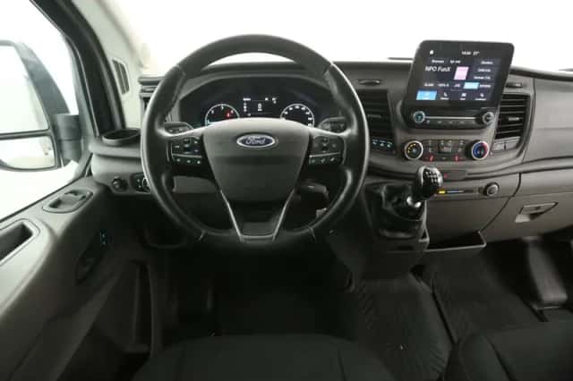 Ford Transit (2021) thumbnail 2