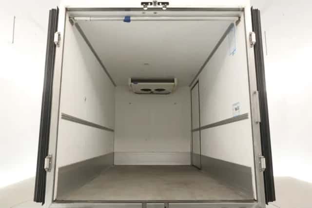 Volkswagen Crafter (2022) thumbnail 3