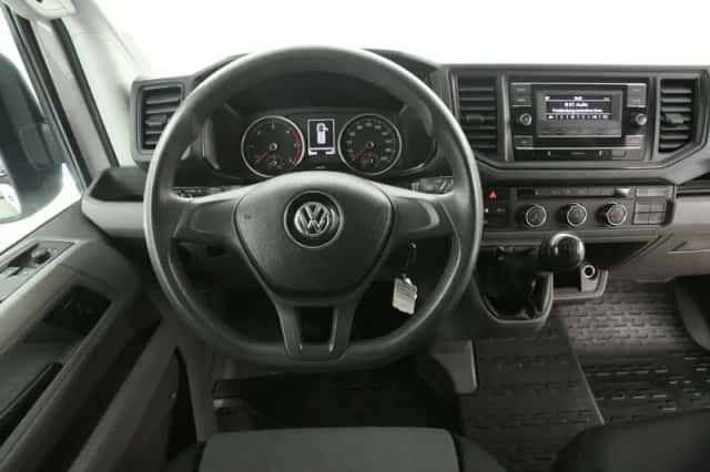 Volkswagen Crafter (2021) thumbnail 2