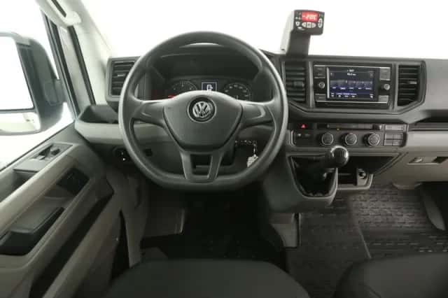 Volkswagen Crafter (2023) thumbnail 2