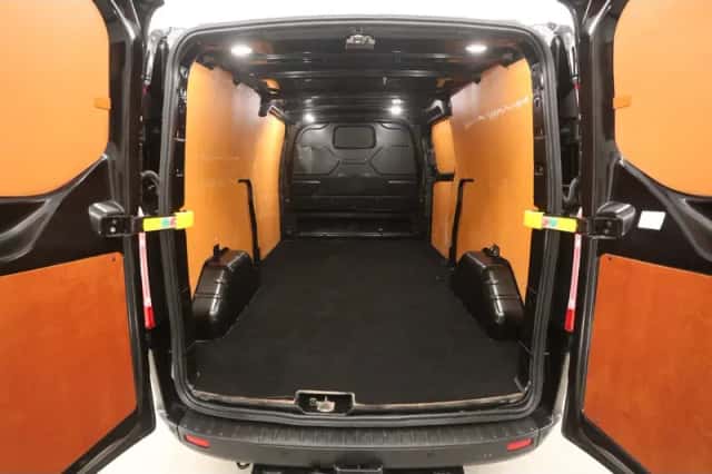 Ford Transit Custom (2022) thumbnail 3