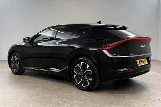 Kia EV6 (2021) thumbnail 3