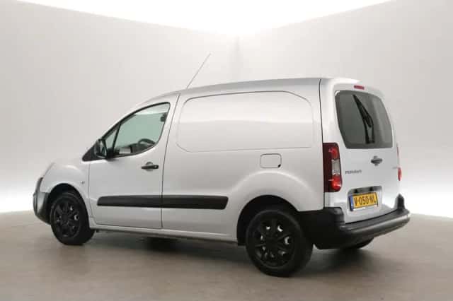 Peugeot Partner (2018) thumbnail 4