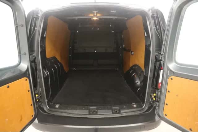 Volkswagen Caddy (2021) thumbnail 3