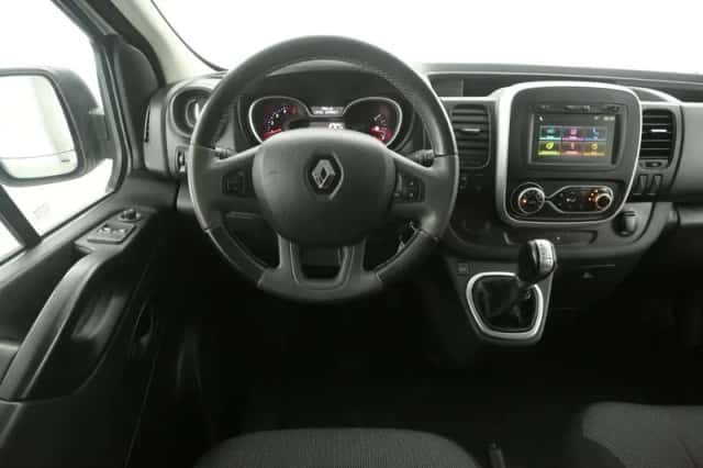Renault Trafic (2020) thumbnail 2