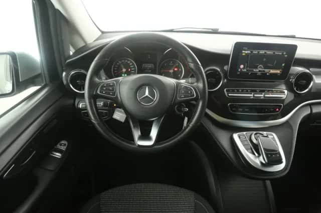 Mercedes-Benz V-Klasse (2019) thumbnail 2