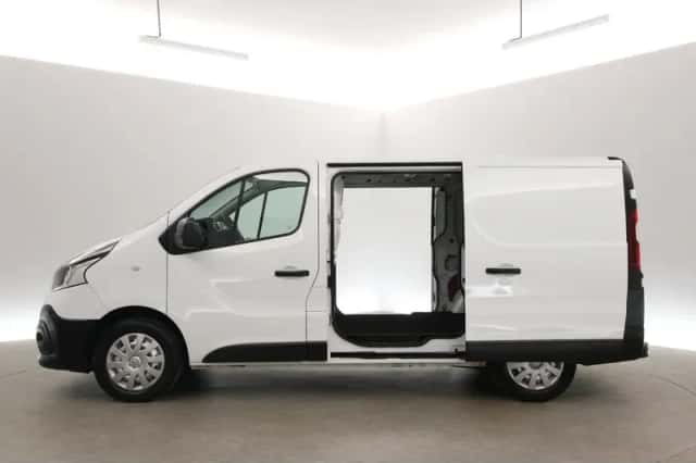 Renault Trafic (2015) thumbnail 6