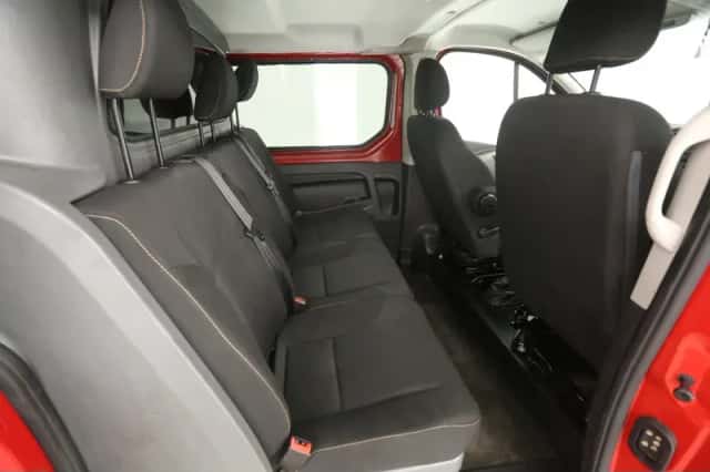 Renault Trafic (2019) thumbnail 3