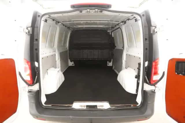Mercedes-Benz Vito (2015) thumbnail 3