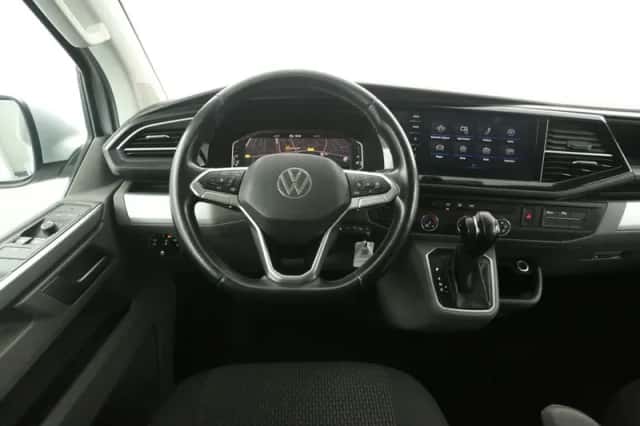 Volkswagen Transporter (2021) thumbnail 2