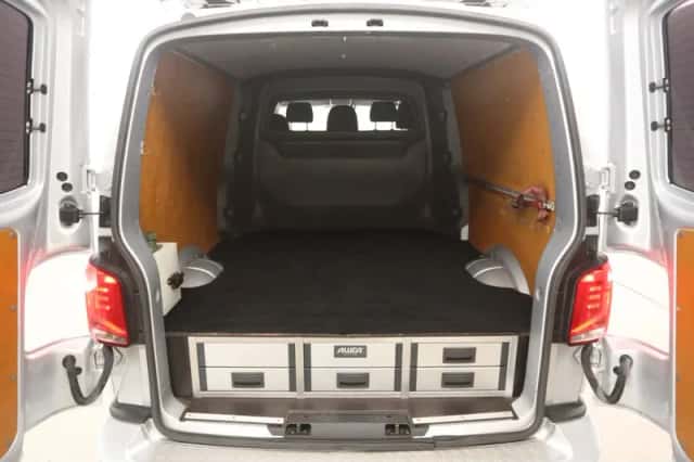 Volkswagen Transporter (2021) thumbnail 4