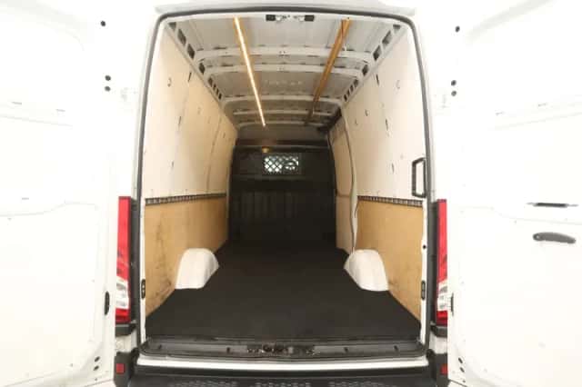 Iveco Daily (2016) thumbnail 3