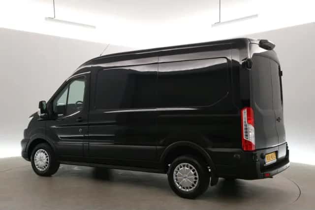 Ford Transit (2021) thumbnail 4