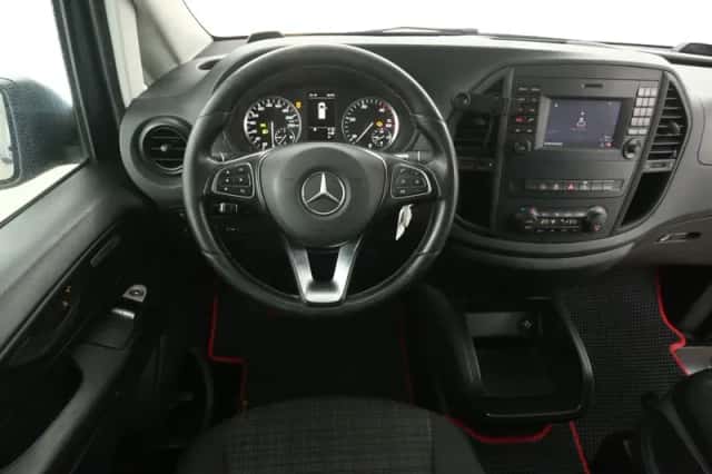 Mercedes-Benz Vito (2015) thumbnail 2