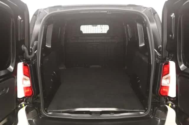 Opel Combo (2021) thumbnail 3