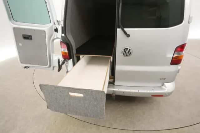 Volkswagen Transporter (2009) thumbnail 6