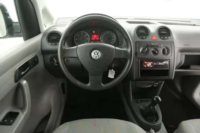 Volkswagen Caddy (2008) thumbnail 2
