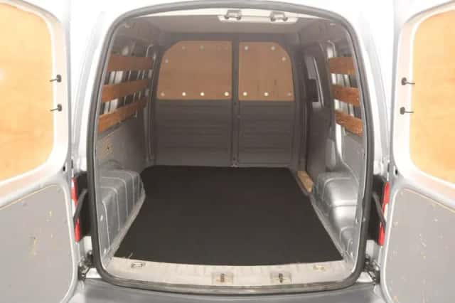 Volkswagen Caddy (2008) thumbnail 3