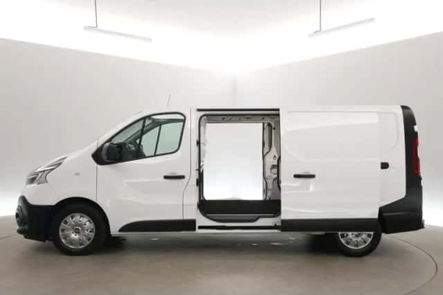 Renault Trafic (2021) thumbnail 4