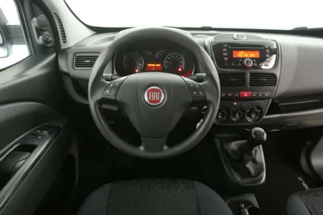 Fiat Doblò (2015) thumbnail 2