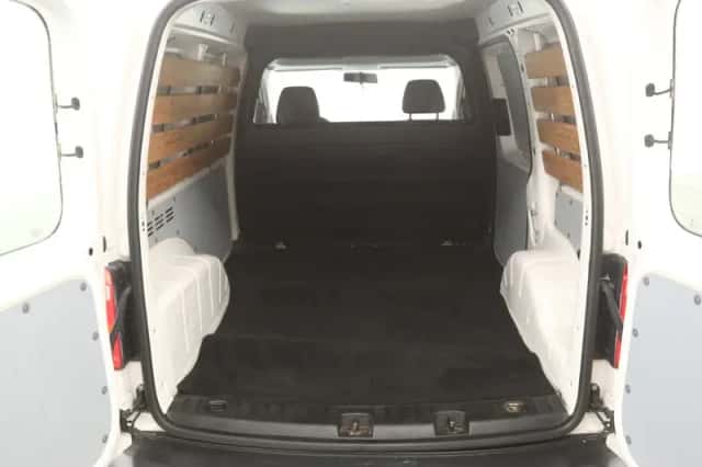 Volkswagen Caddy (2017) thumbnail 3