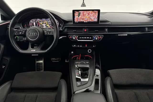Audi A5 (2017) thumbnail 2