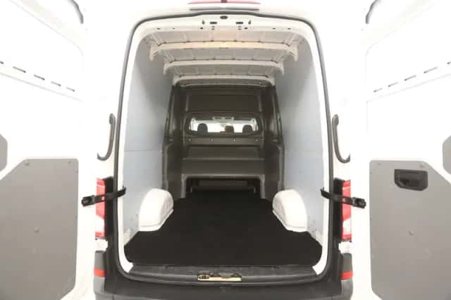 Volkswagen Crafter (2024) thumbnail 4